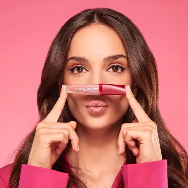 AnyConv.com__Red Touch Lipstick4.webp